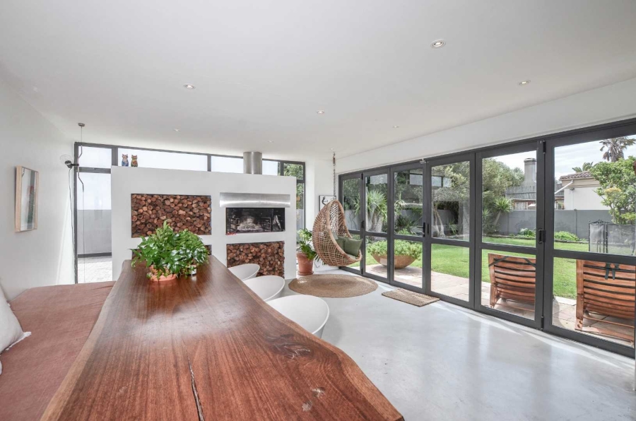 4 Bedroom Property for Sale in Sunset Beach Western Cape